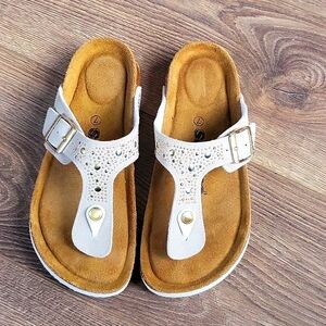 Softmoc sandals